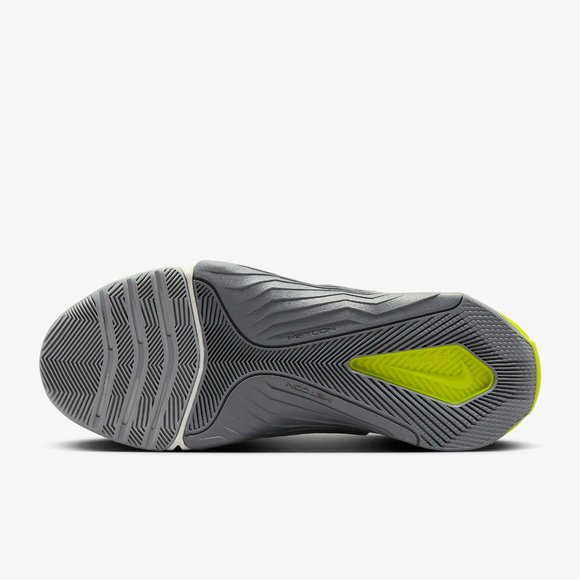 [NEW] Women's Nike Metcon 8 Workout Shoes DO9327-801 - Picture 3 of 9
